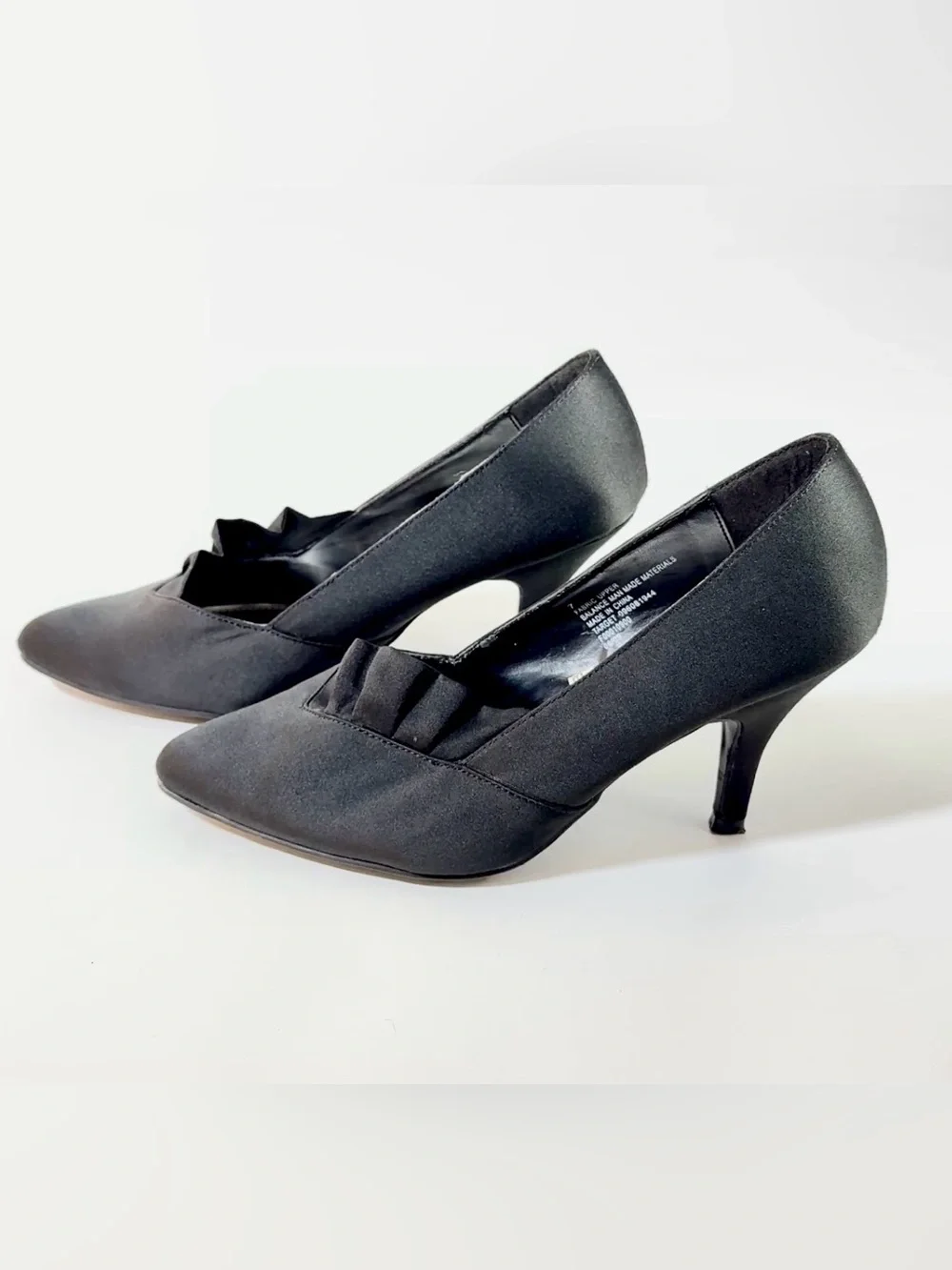 Mossimo Black Satin Pointed Toe Pumps Size 7 Ruffle Detail 2.5” Heel